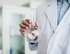 ALS(筋萎縮性側索硬化症)の進行に関わる脂質の発見と新たな治療薬候補の同定に関する研究成果について